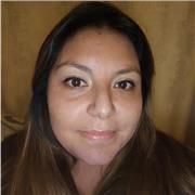 Profesora de inglés realiza clases desde Prekinder hasta enseñanza adultos